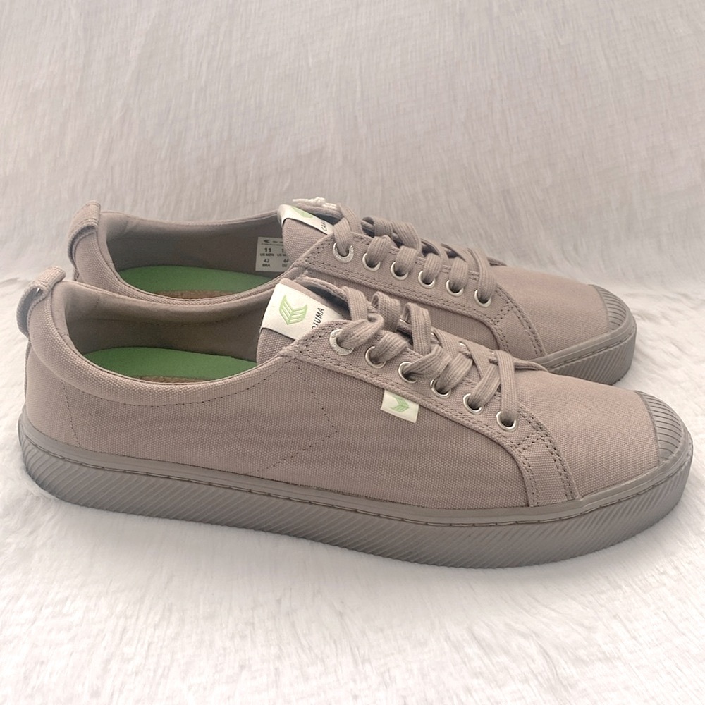CARIUMA OCA Low Sneakers All Sand Unisex Men’s 11 Women’s 12.5
